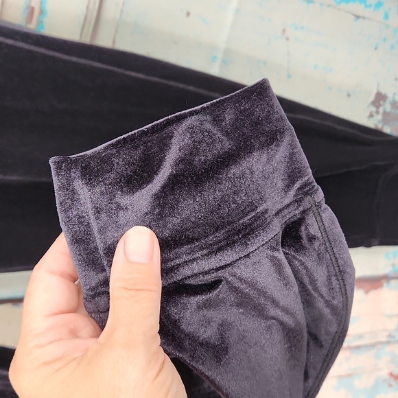 Lululemon | Ready to Crush Joggers in Midnight Blue - Picture 4 of 7